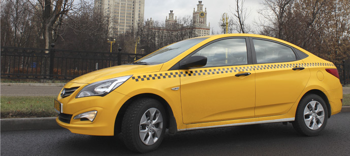 Такси черноморское. Хендай Солярис 2022 такси. Солярис такси 4к. Hyundai Taxi i25. Таксист Хендай Солярис 115.